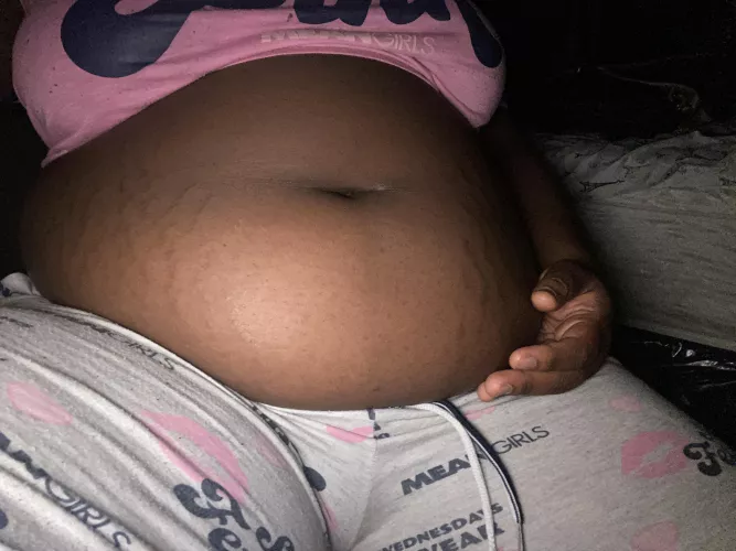 Y do I keep eating by kr0wkainee