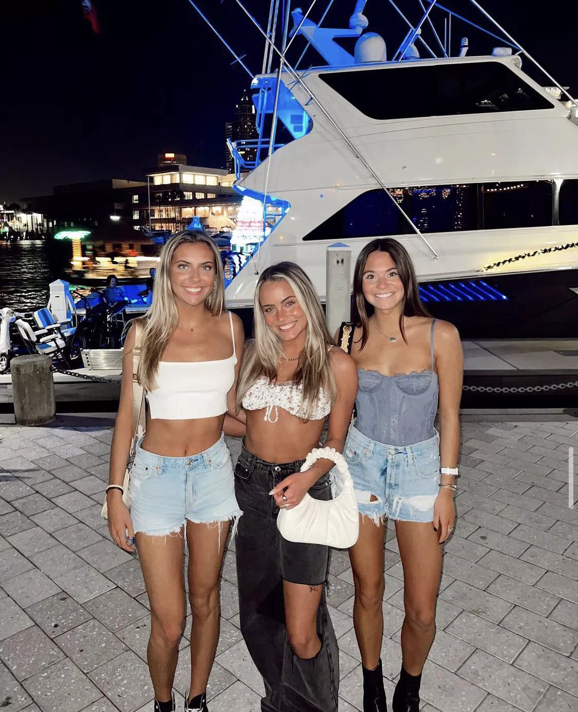 Yacht Girls posted by hairgordan