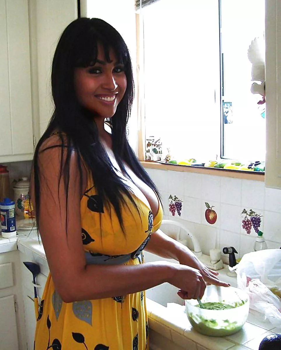 Yellow posted by THROAT_NOT_HEAD