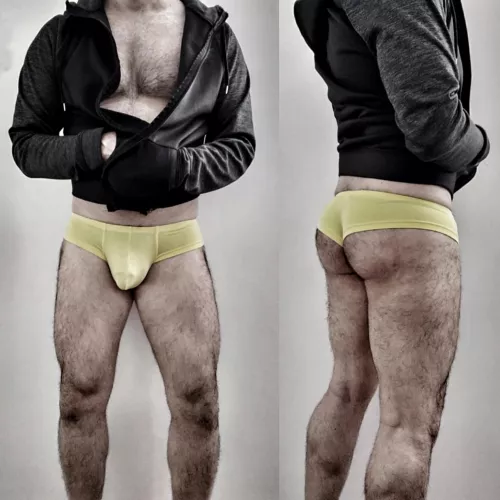 Yellow. by pirineos2018