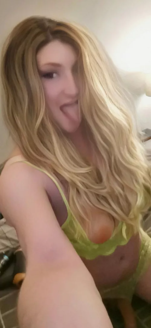 😈 yellow lace... fake tits... wig... ready to suck dick 💦👅 by Sissyslutpaula