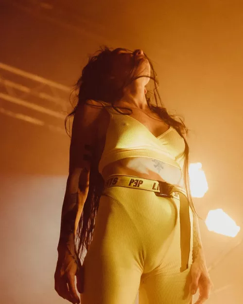 Yellow Lights by brake21