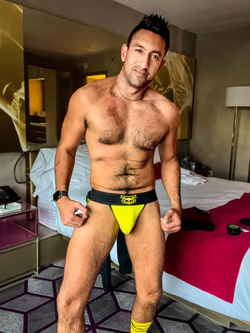 Yellow 🐷 by mkydrs