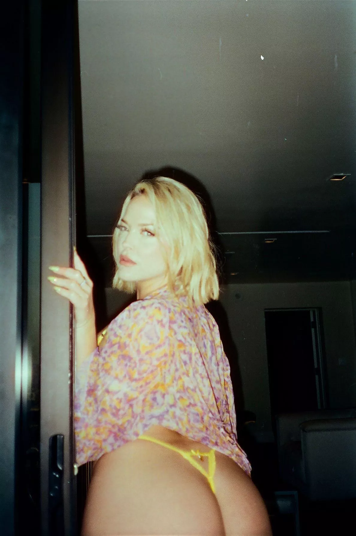 Yellow thong posted by spanishflyxv3