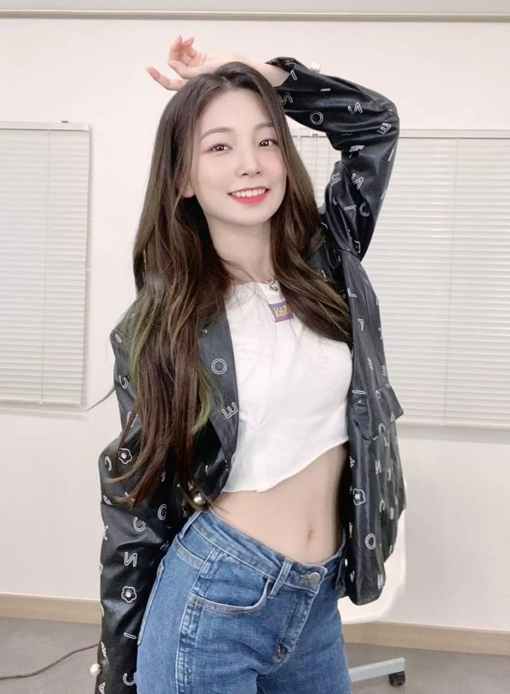 Yeonhee- Rocket Punch posted by Ahdamn90