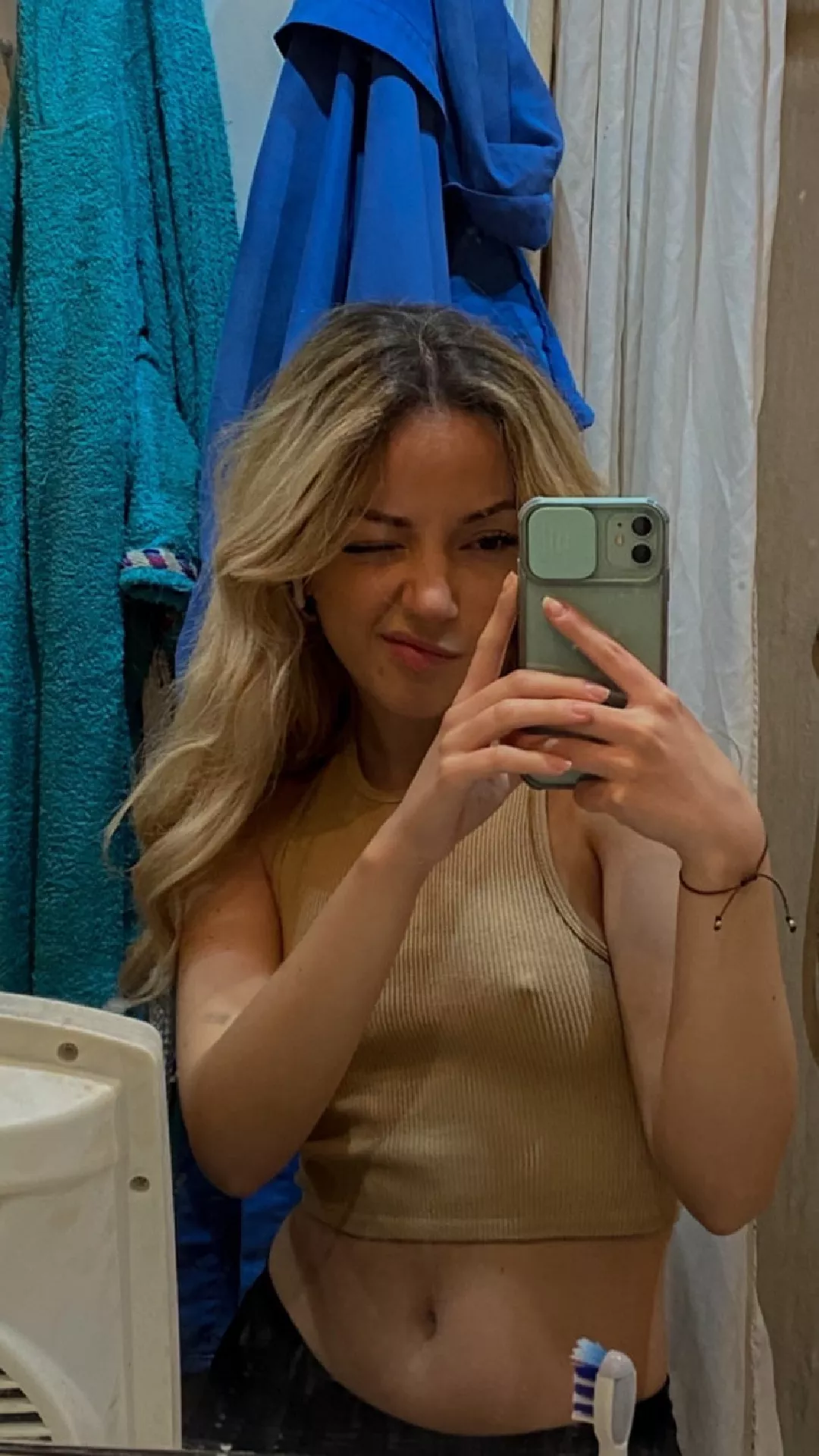 yes or no? posted by Defiant_Cook1591