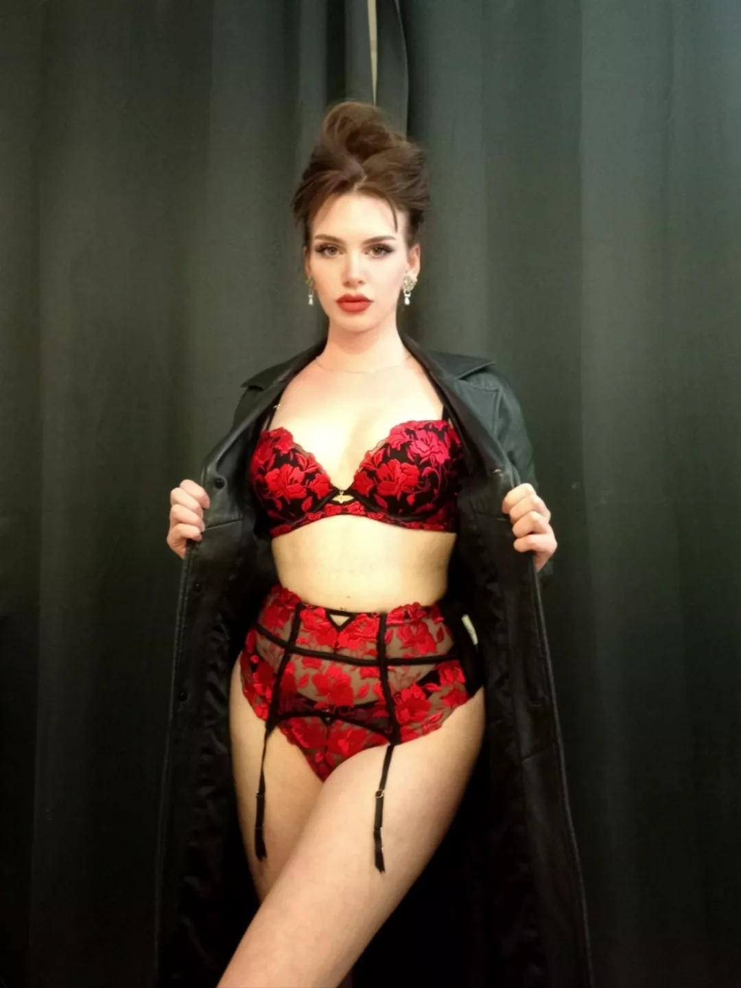 Yes, the lips are real. No, I don't have Only[f]ans. posted by Rene_Delacriox