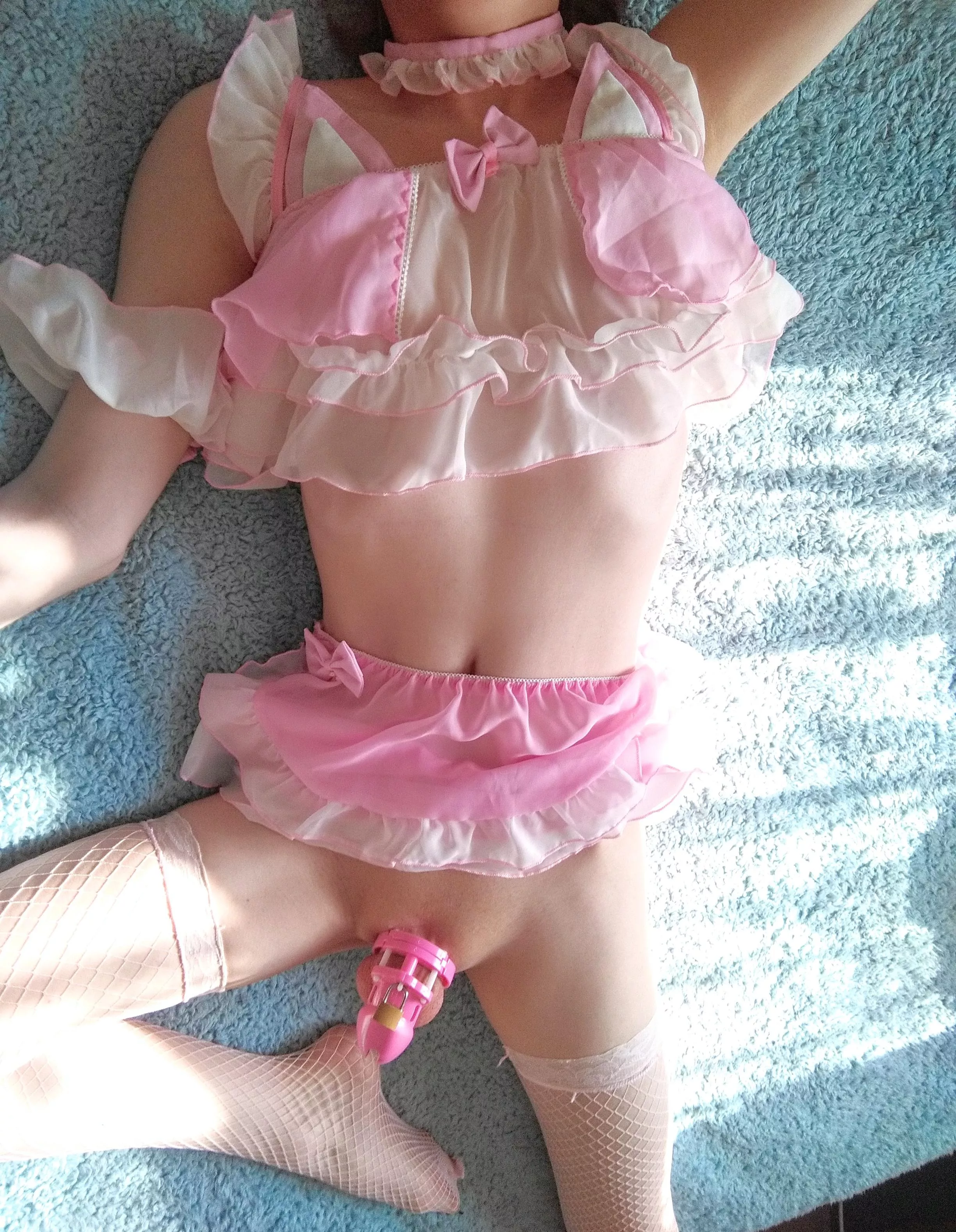 Yes, this is my first time in chastity ✔️ No, I couldn't stop leaking ❌ posted by Flora_Sis