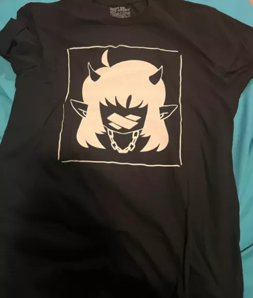 Yesterday got my new t-shirt. How it is by SamuelBrooks_02