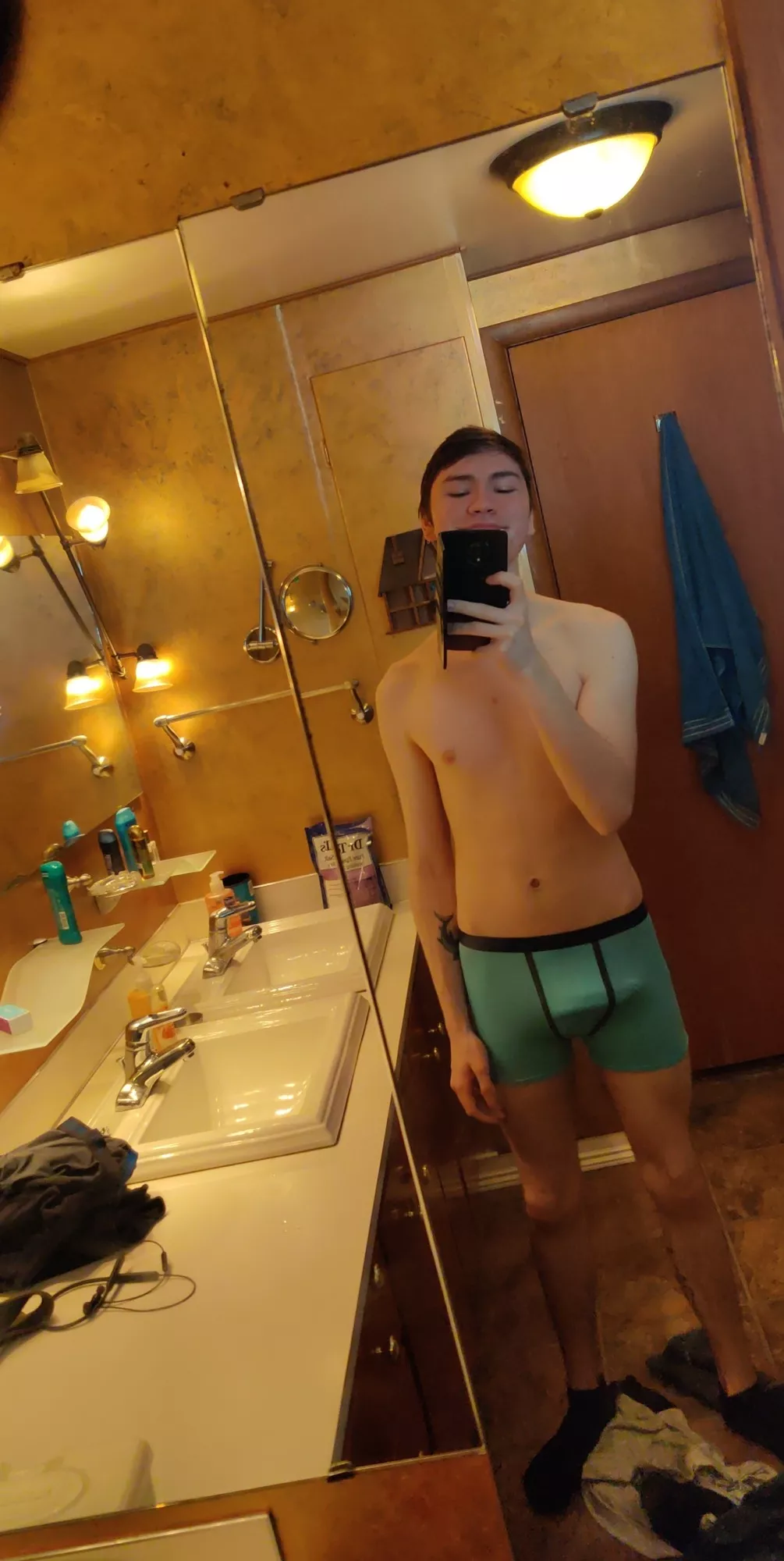 Yo, what’s this? posted by twopeasinahammock