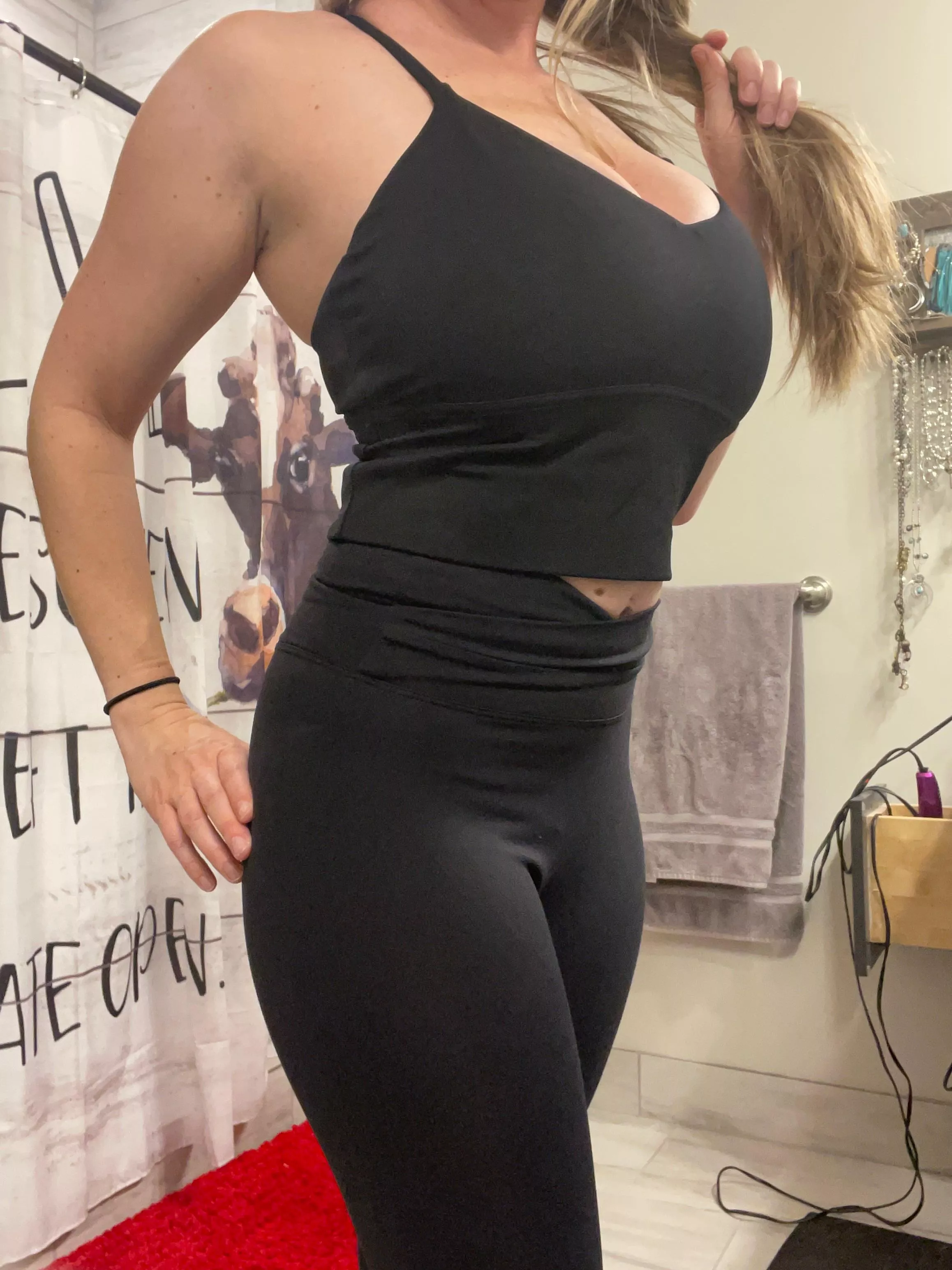 Yoga pants are life 😜 posted by joolz012