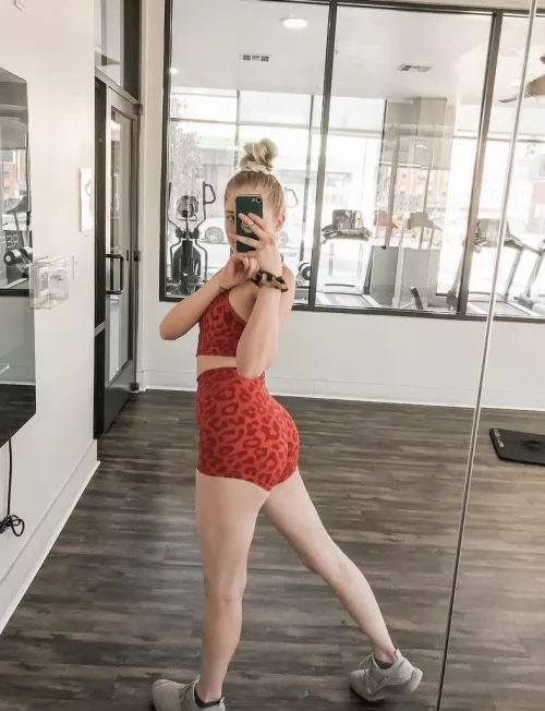 Yoga shorts 🐾 [OC] by Thin-Possibility-495