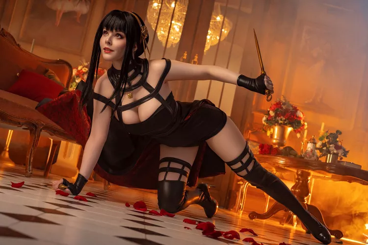 Yor Forger by Helly Valentine by NhoEskape