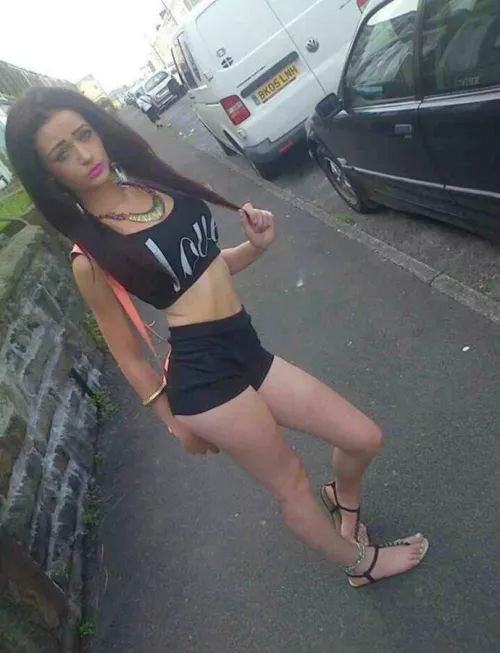 Yorkshire slut 😈 by Valuable-Use4554