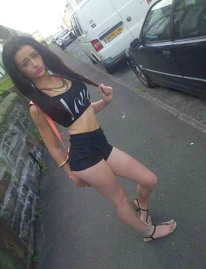 Yorkshire slut 😈 posted by Valuable-Use4554