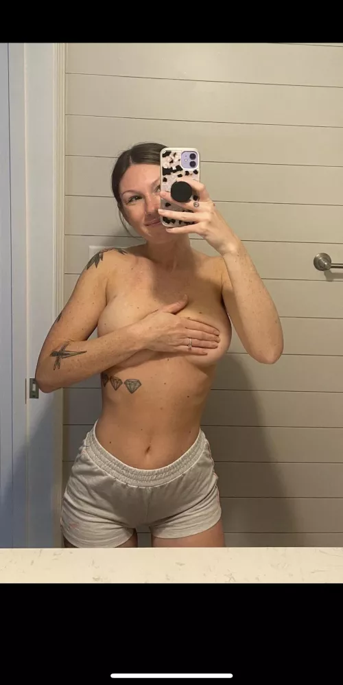 You can fuck me while my hubby watches by Mastervixennnn