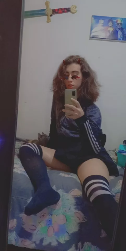 you can see my cat about to jump at my hair posted by the-only-cat