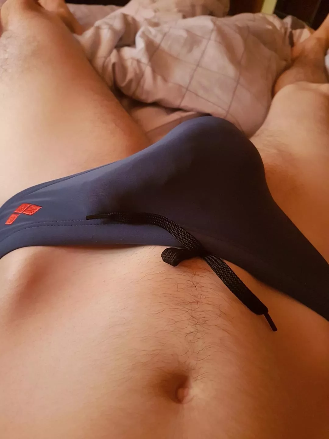 you can see the veins a bit posted by villanelIa