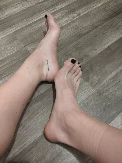 you can still see my sweaty sock outline 🤭 by bigfitfeet