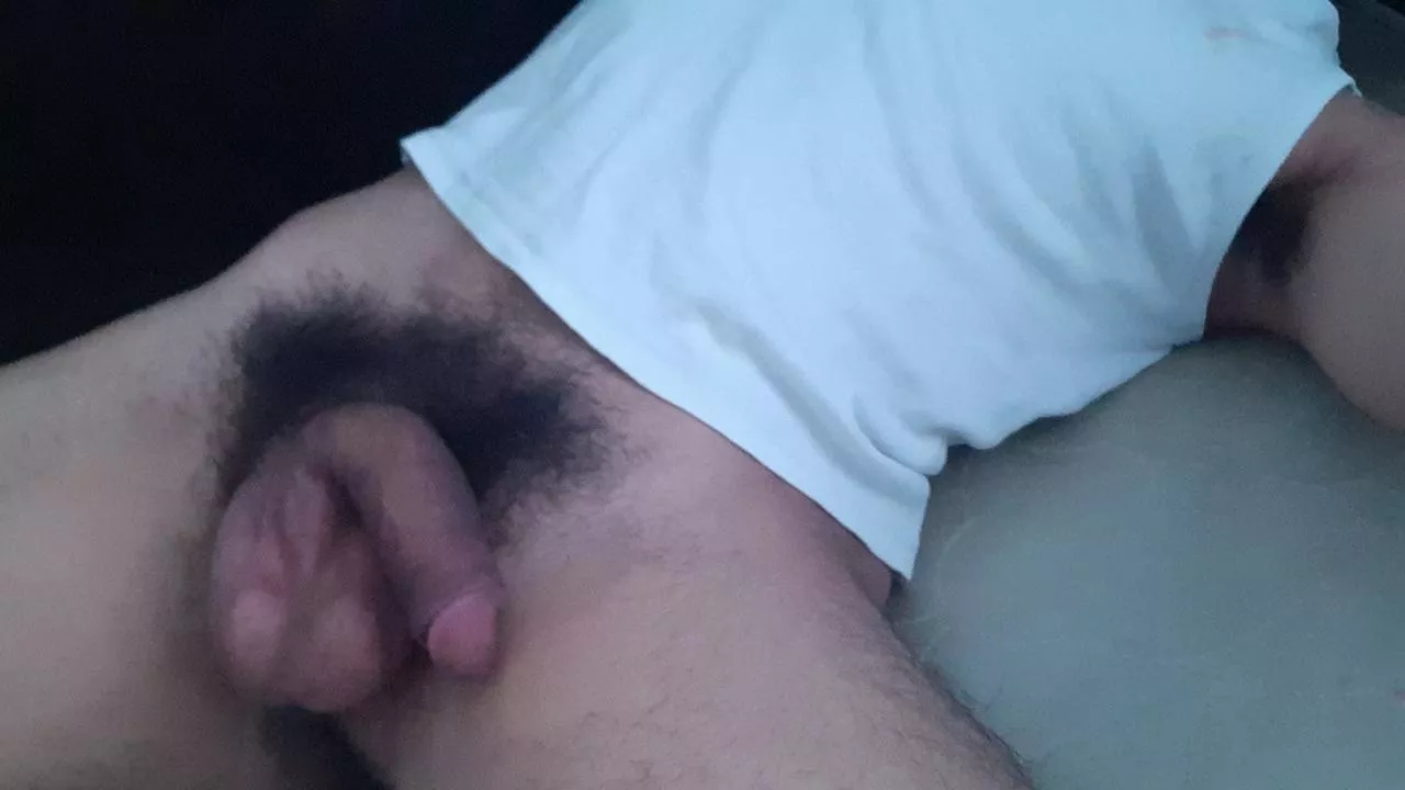 You caught me sleeping 😳 posted by snakeyy8