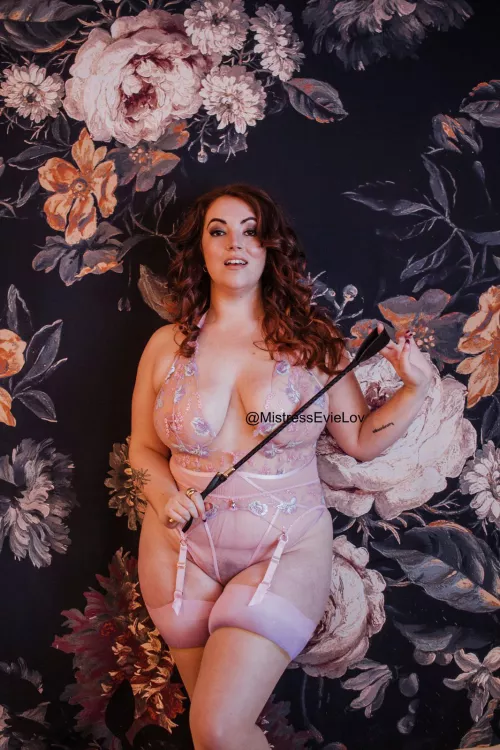 You could never handle a woman like Me, so kneel and worship. Know your place. [domme] by MistressEvieLove