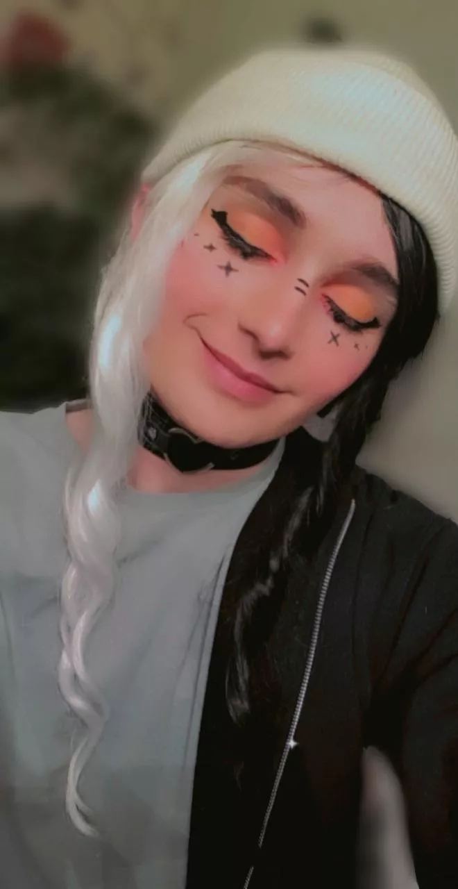 You guys gave me enough confidence to set up a new account for this side of my life <3 thank you 🥺 posted by ellarileyyy