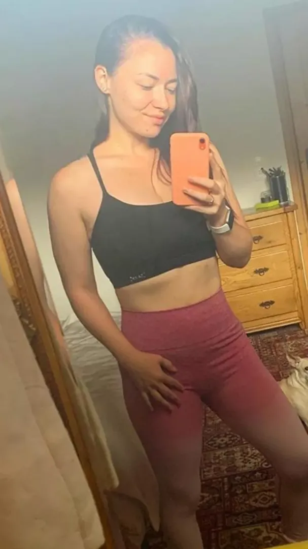 You guys like my workout gear?😘 posted by HotwifeNicole89