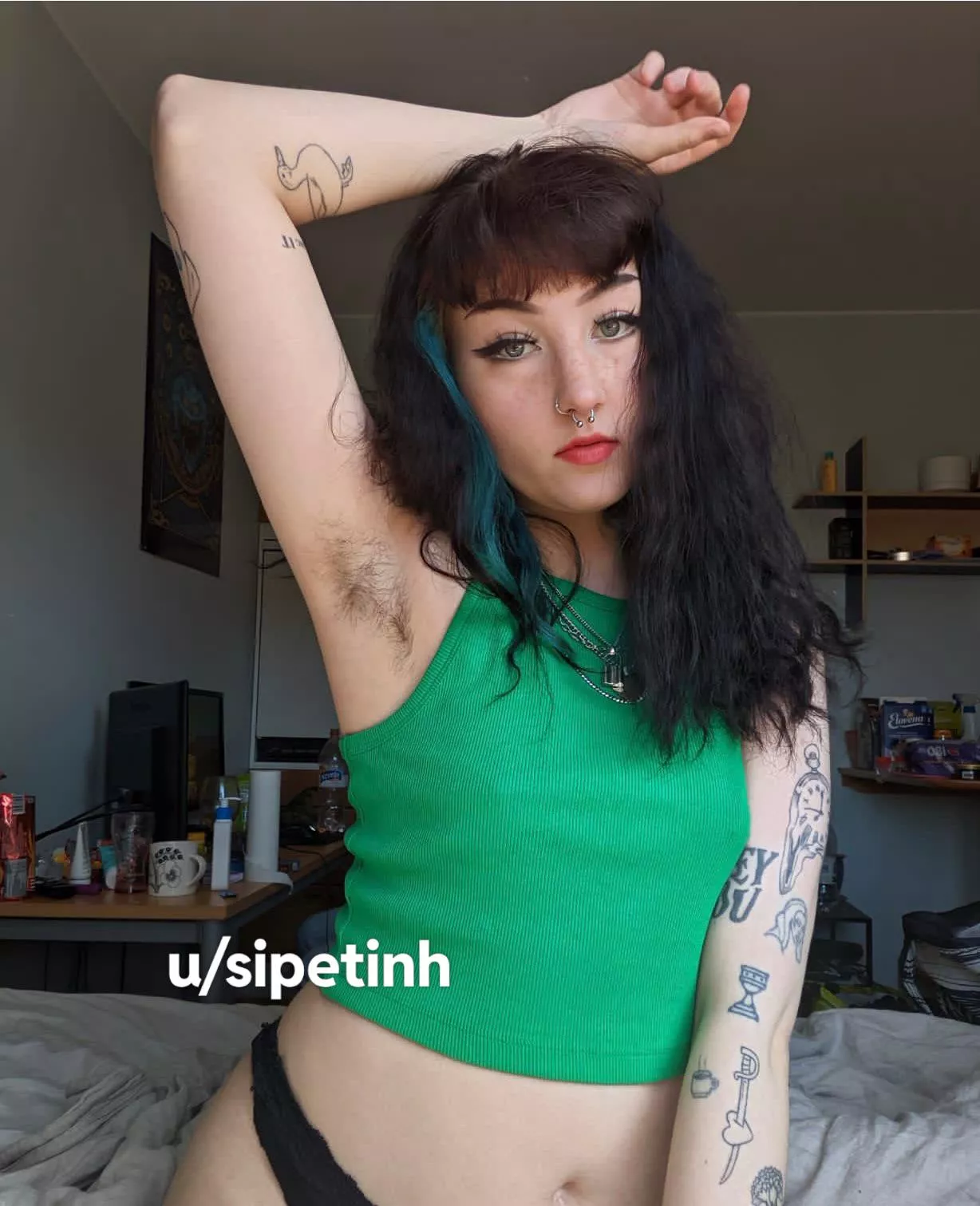 You just can’t stop looking posted by sipetinh