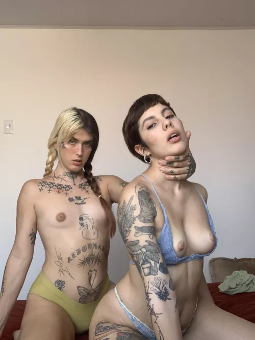 You know what’s better than one gf? Well, two by helloizzzy