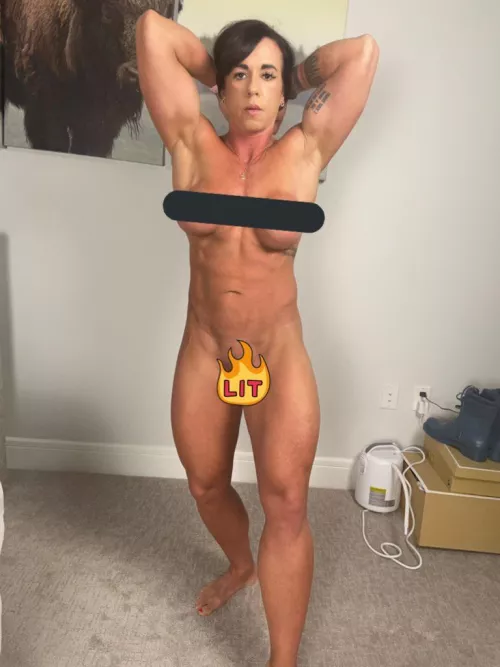 You know where to see more… by LauraMuscles