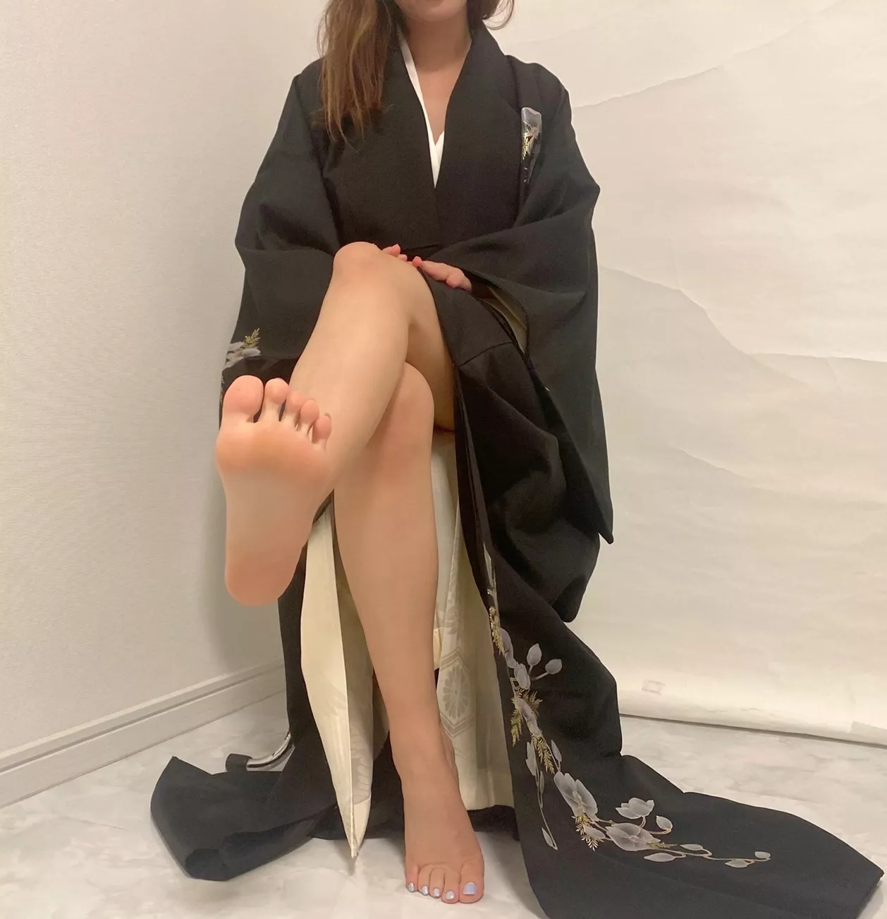 You know where your face goes 😉 posted by Tokyo_taylor_feet