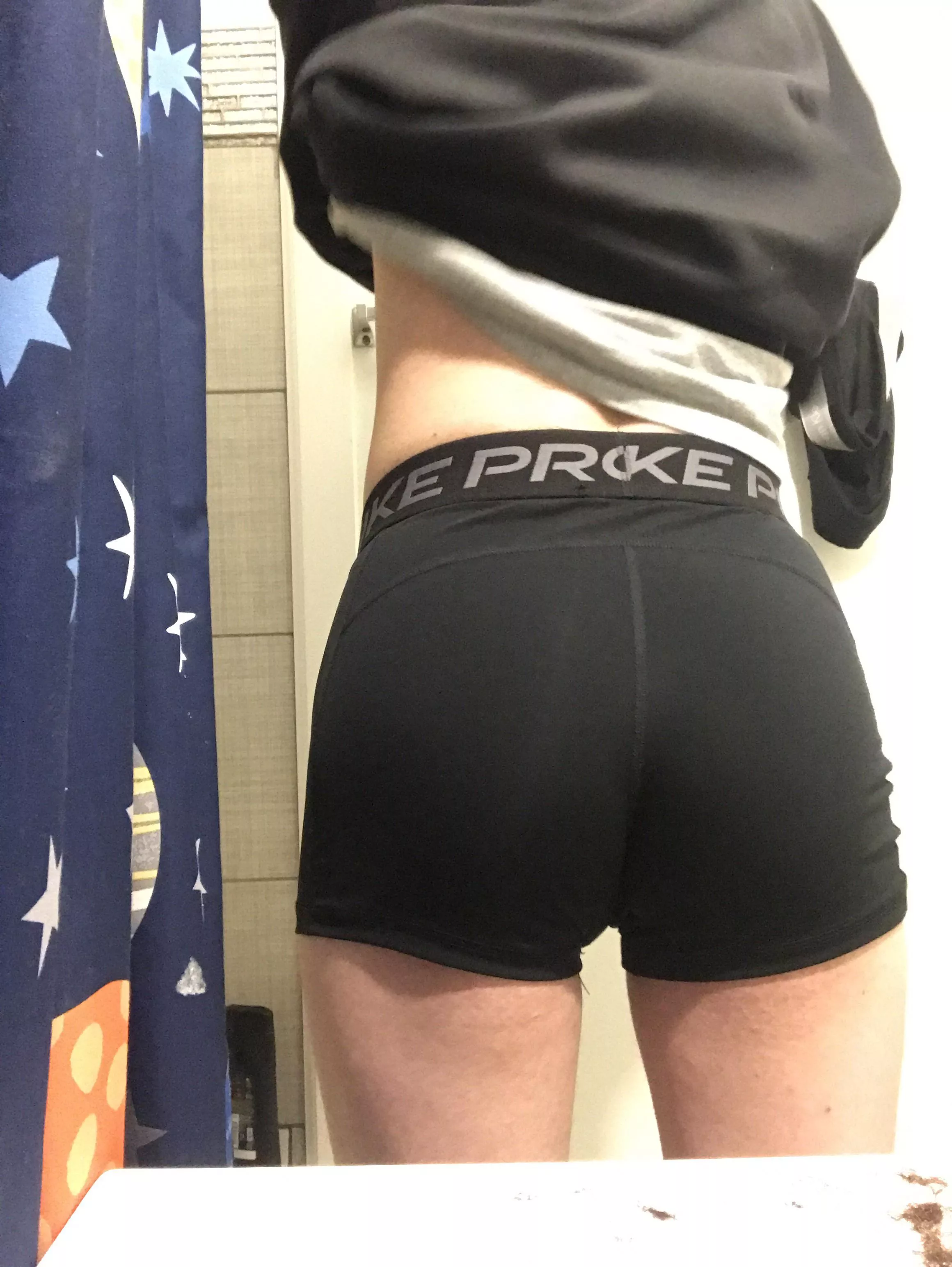 You like my ass in spandex??😜 posted by Miserable_Hall_4226