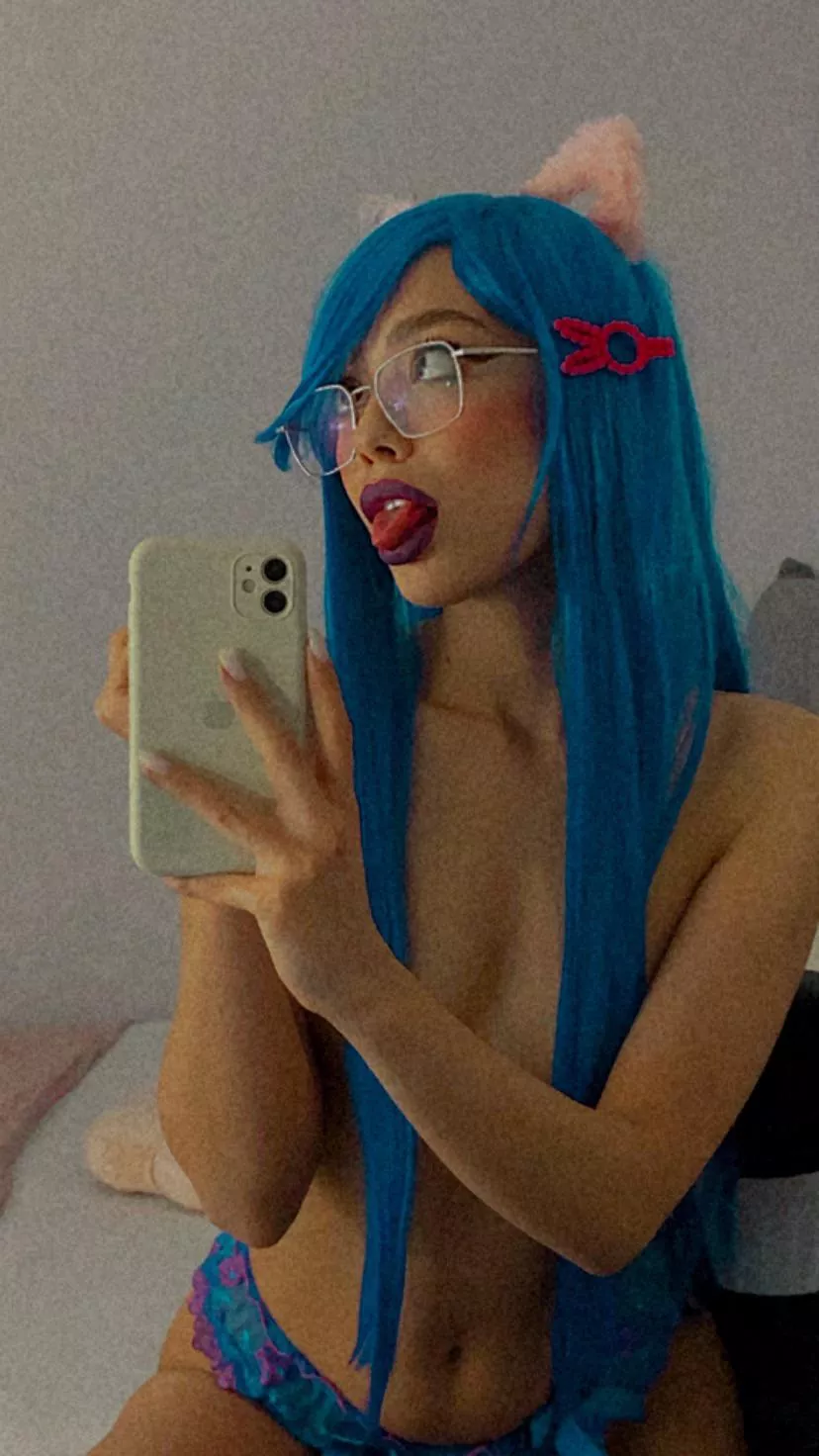 You like my hair? posted by melisamini