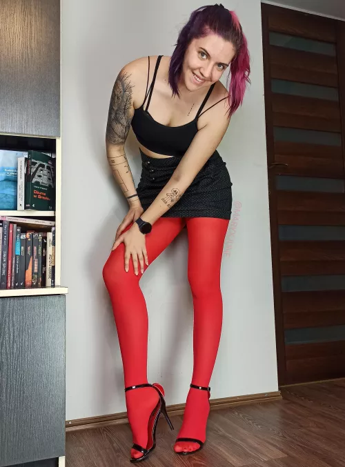 You like my legs in red tights? by MaryJunefeet