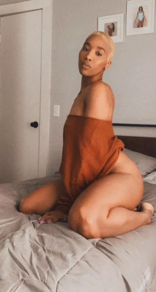 You like tall women? 😊 by tallgoddessbae1111