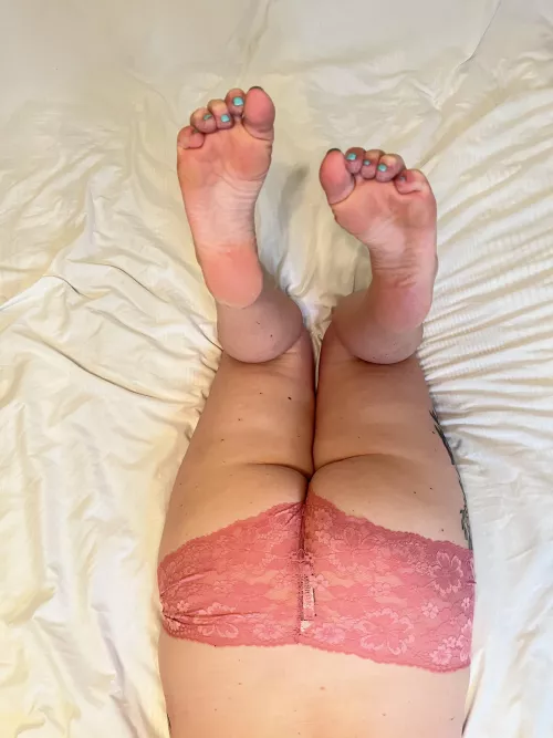 You like the view? by blue_eyes_sunflower