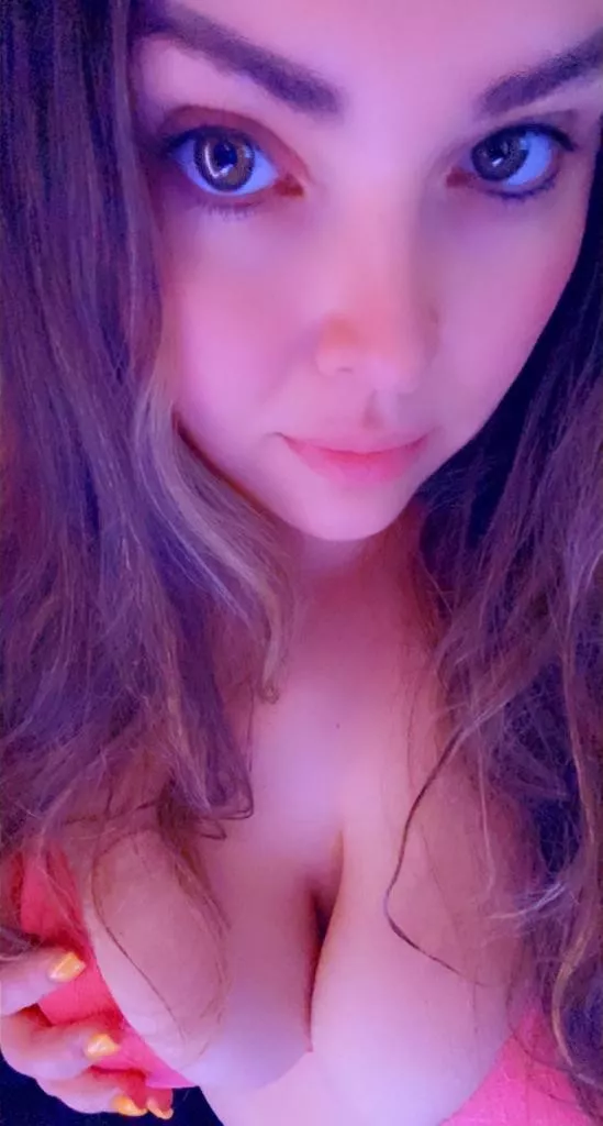 You like to stick your [F]ace between? posted by RoxyAlistar