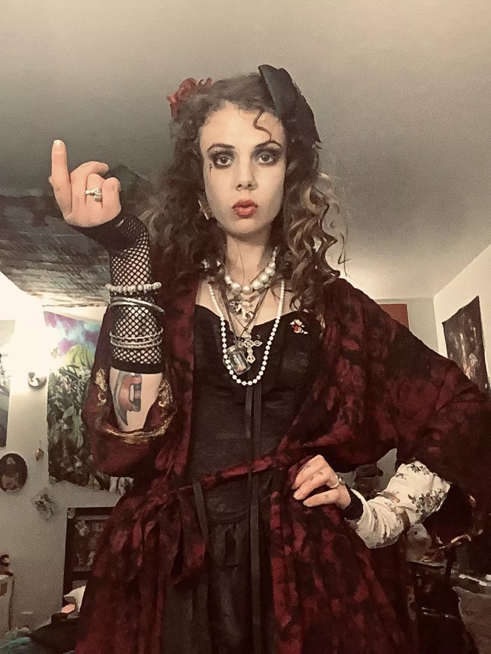 You Need to Worship Me. 🥀🦇 [domme] posted by GoddessOpheliaJones