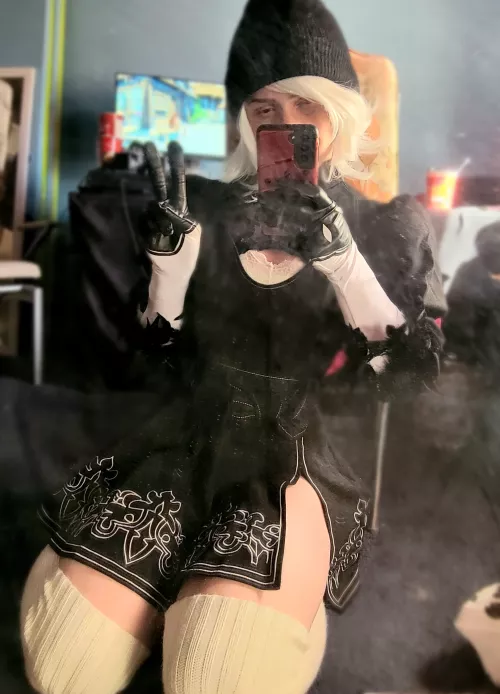 You play as 2B because you want to do her, I play as 2B because I also want to look like her. We are the same <3 (pic taken before I learned makeup >.<) by --Destro--