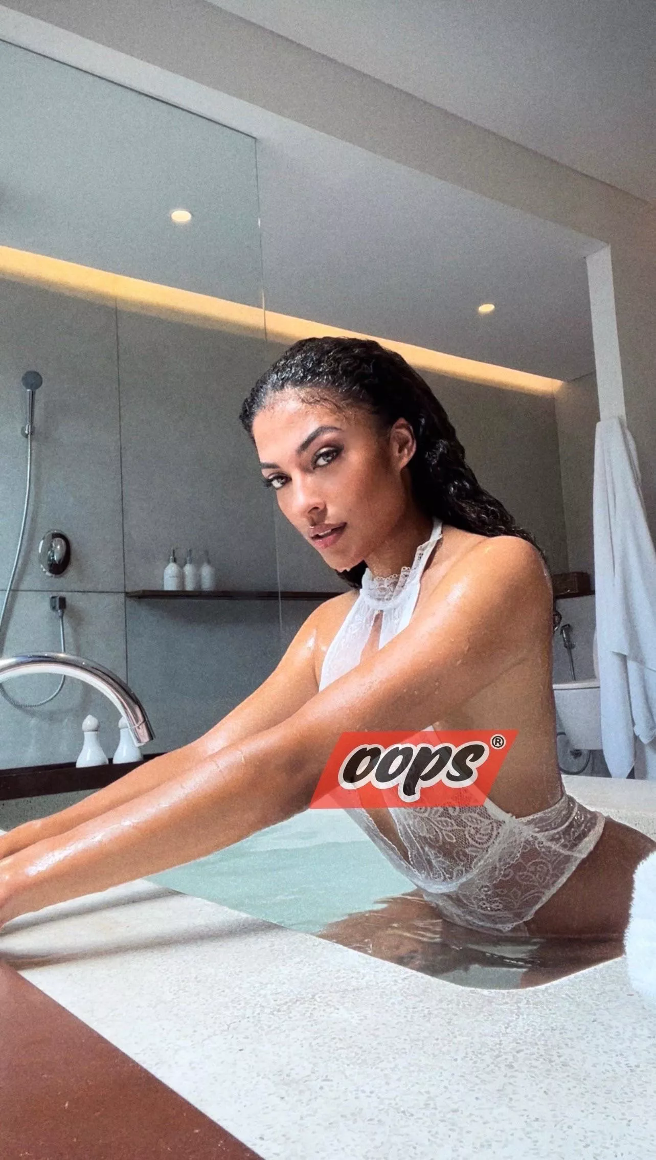 You scrub my back, I’ll scrub yours ? posted by giirlnextdoor