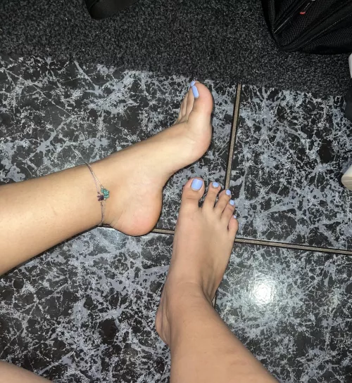 You should do what my feet tell u too… I heard they wanted to be worshipped by MissPrettySoles