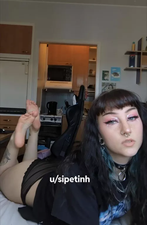 You should enter your fantasyland aka my onlyfans by sipetinh