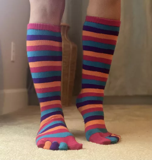 You should see my feet… by feelingpretty2