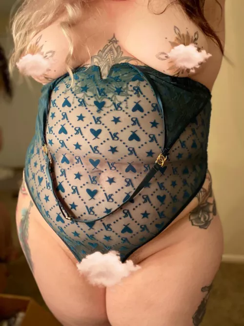 You should see what else I have tattooed 👀 by vix3nkitt3n