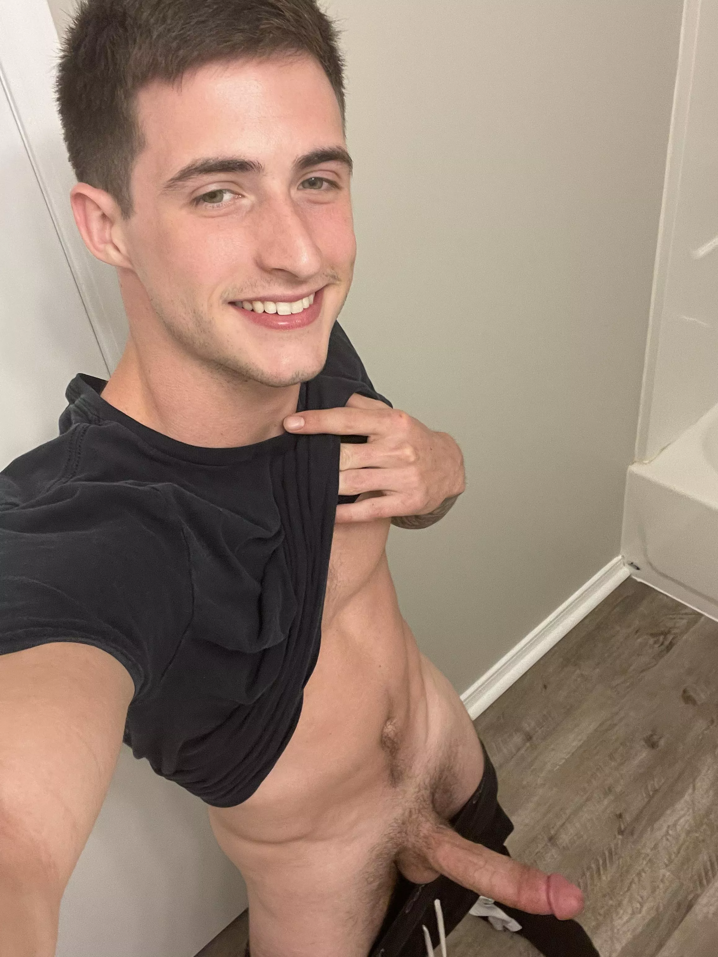 You suckin or fuckin?😏 posted by MaxPriceOF