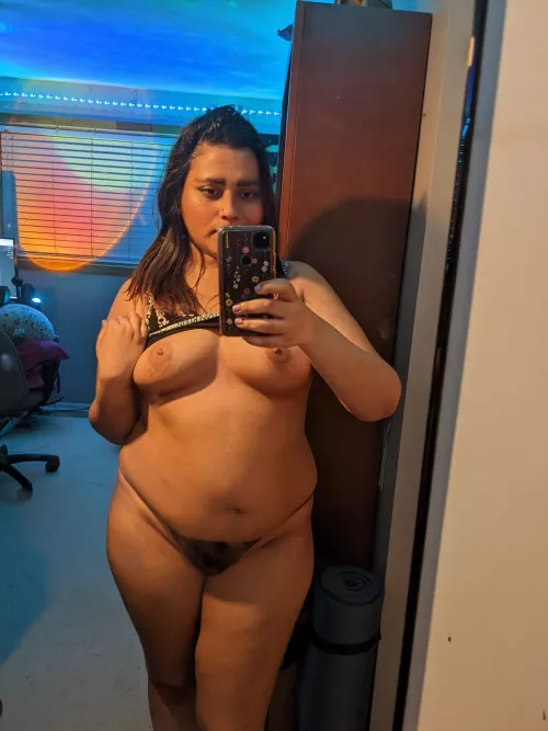 You think I look good? I think I would look better with your face between my thighs ;) by the_czar_got_cake