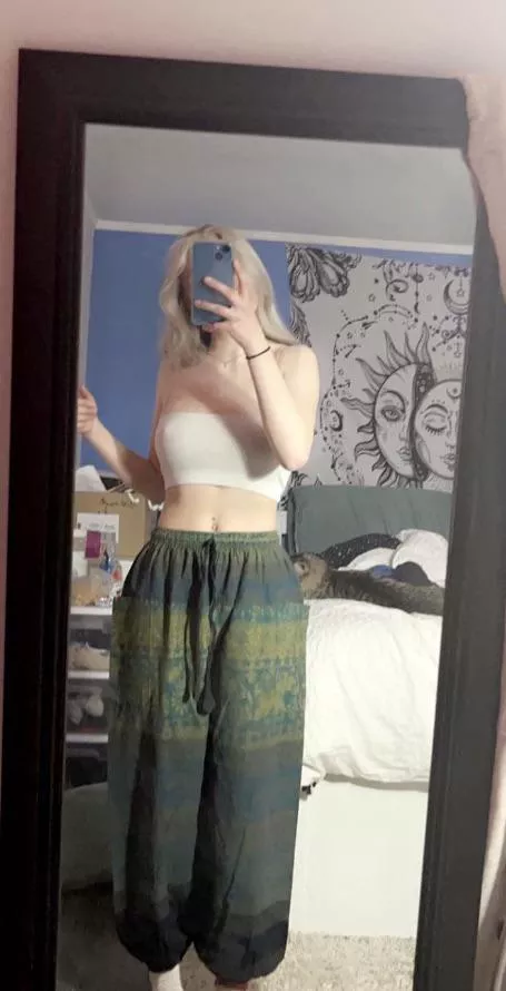 you tribbers like my smoking pants? posted by Over-Okra-4353