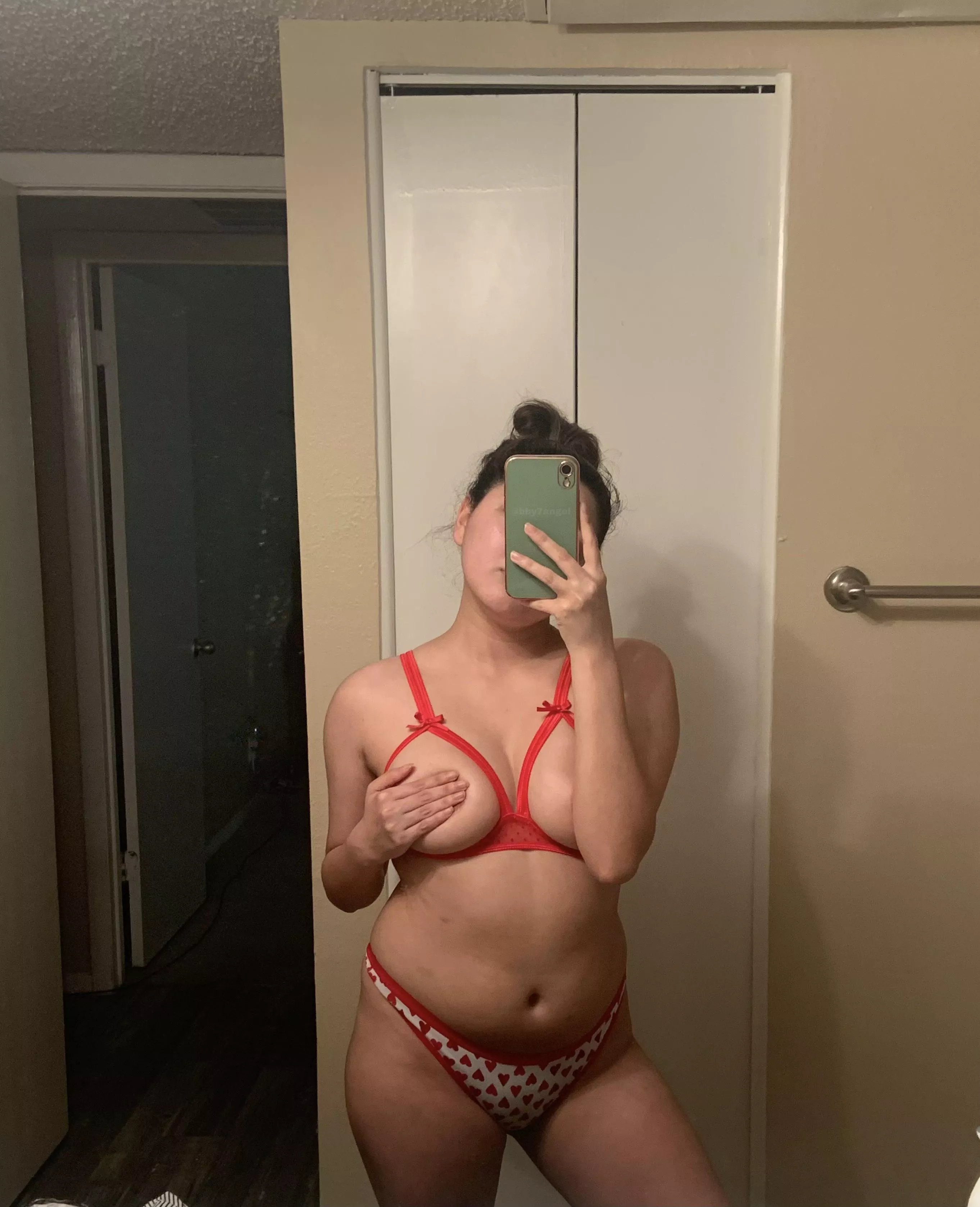 You up? 🤪 posted by goldie07