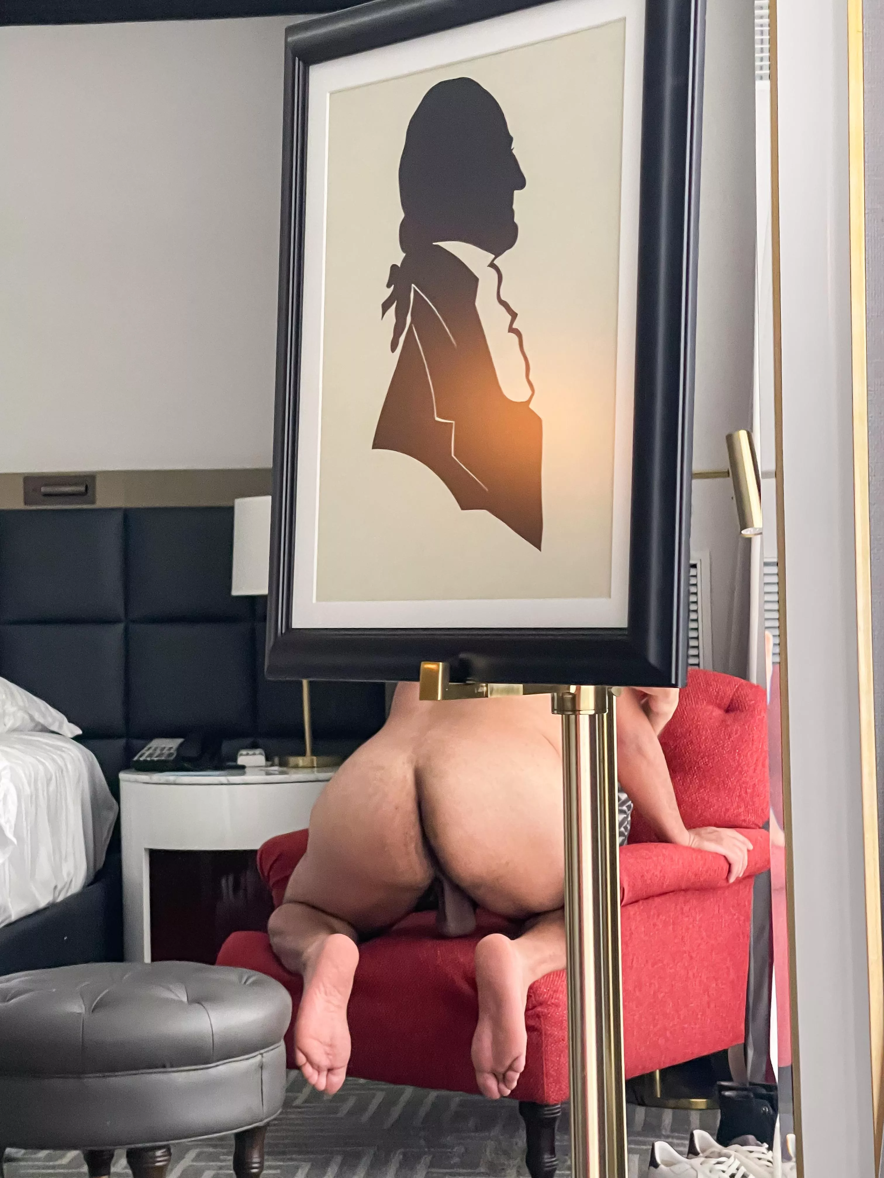 You walk in and find me like see this. What’s the first thing you do? posted by toyo135