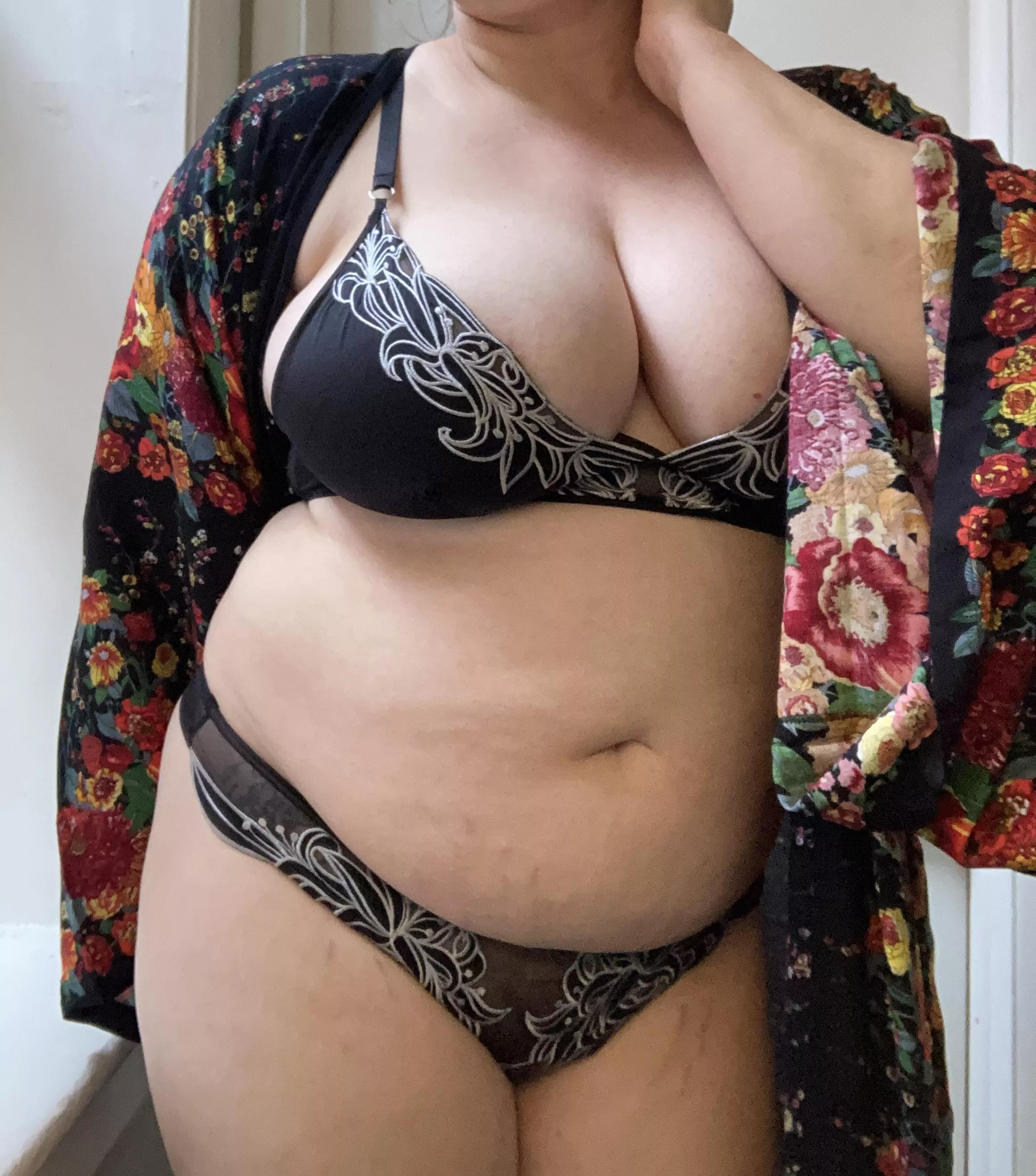 🌀⏱You want to hold and adore me. You want to hold and adore me so bad. ⏱🌀 posted by HereWeGoAgainWheee